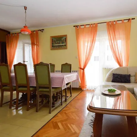 Appartement In Pula/istrien 11306