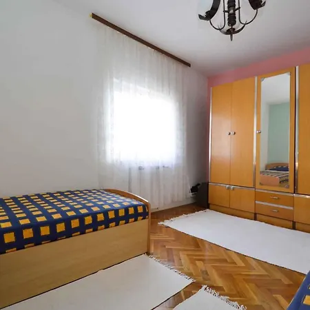 Appartement In Pula/istrien 11306 *